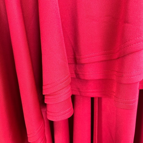 ✨ NWOT Red High Low Asymmetrical Peplum Top - Picture 5 of 8